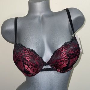 SUPER PUSH UP EXTREME PADDED MAXIMUM LIFT ADD 2 CUP SIZE BOMBSHELL 3 HOOK. NWT